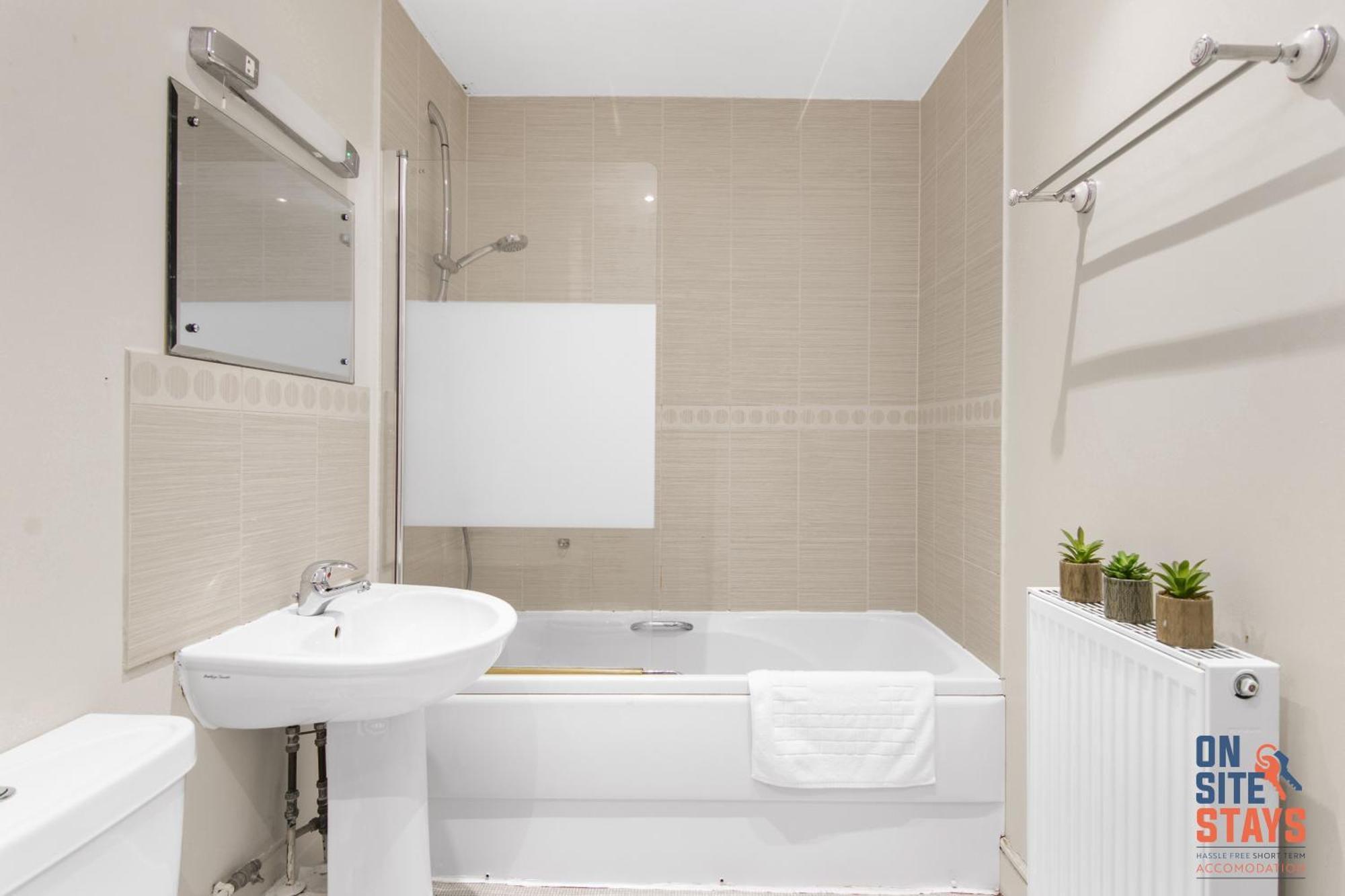 Onsitestays - Cosy 2-Bedroom Apartment With Free Parking, Wi-Fi & London Links Northfleet 外观 照片